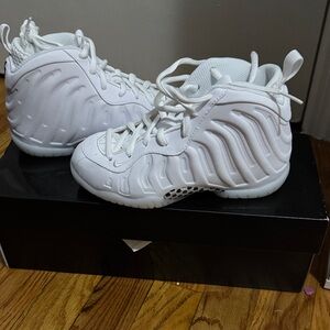 Kids White Foamposite Shoes Never worn before